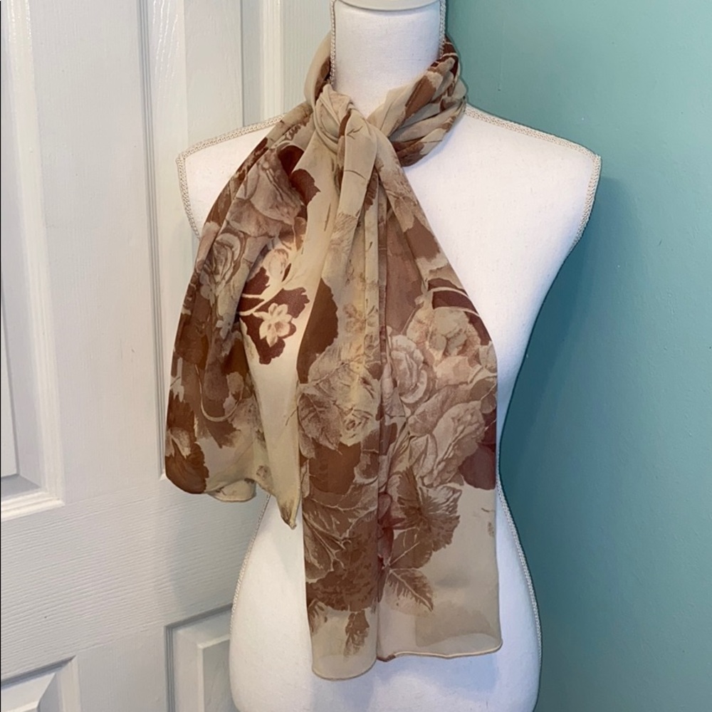 Piano Piano Dolce Carlotta Scarf